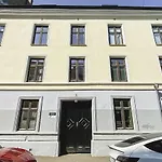 아파트 I Gamle